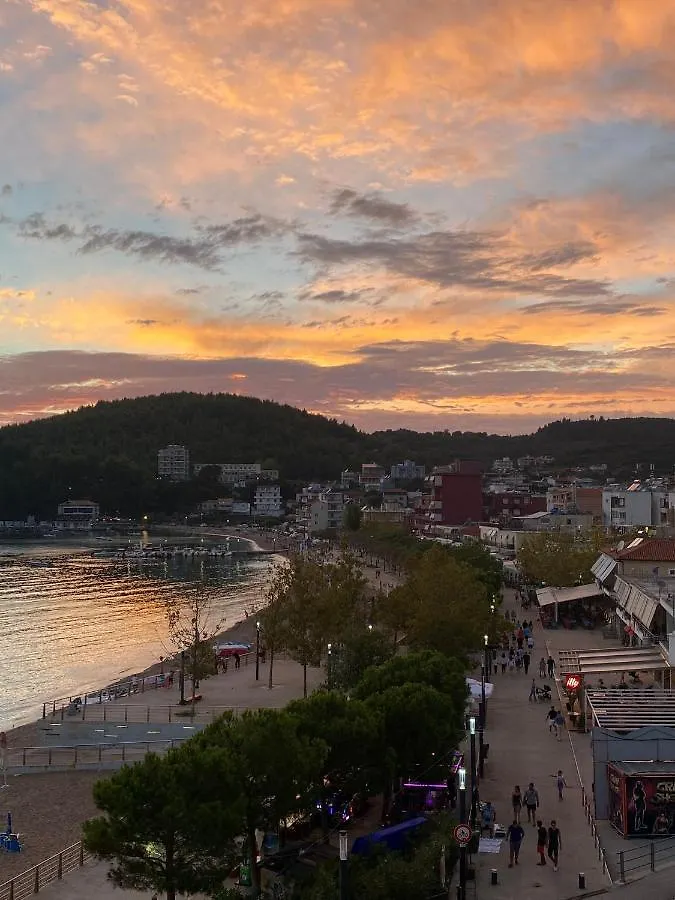 Veronika'S Apartment Himare